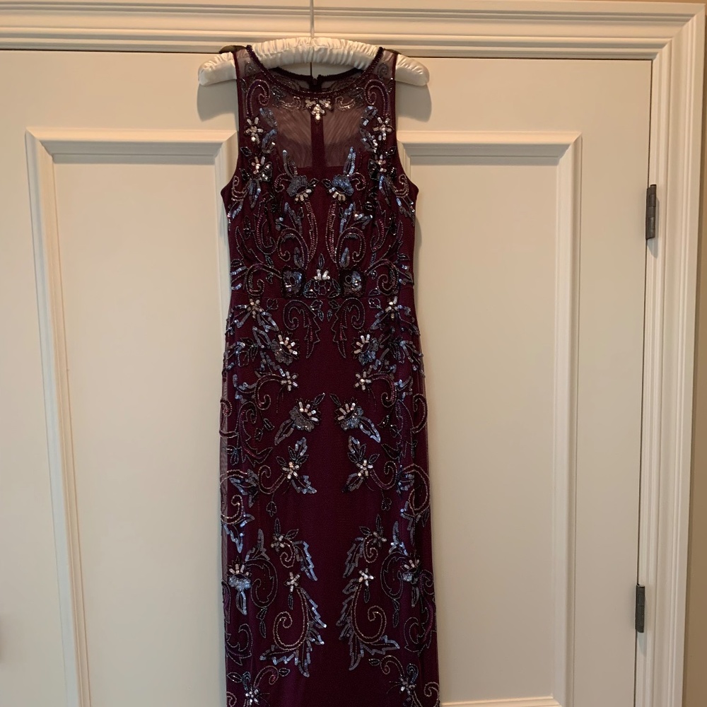 Elegant dress perfect for day wedding or evening event!